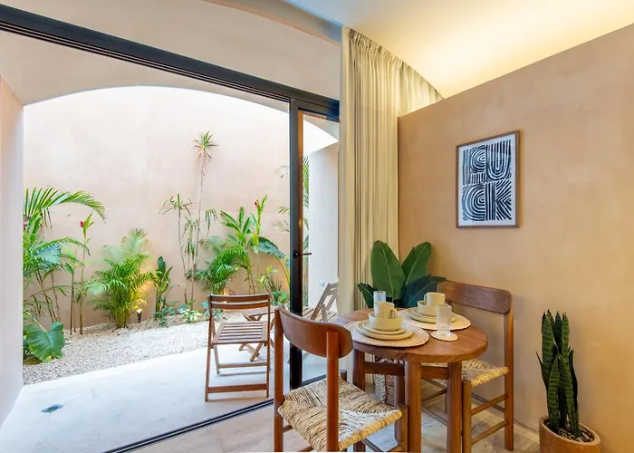 Apartamento With Plunge Pool Near The